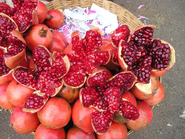 pomegrantes-from-india